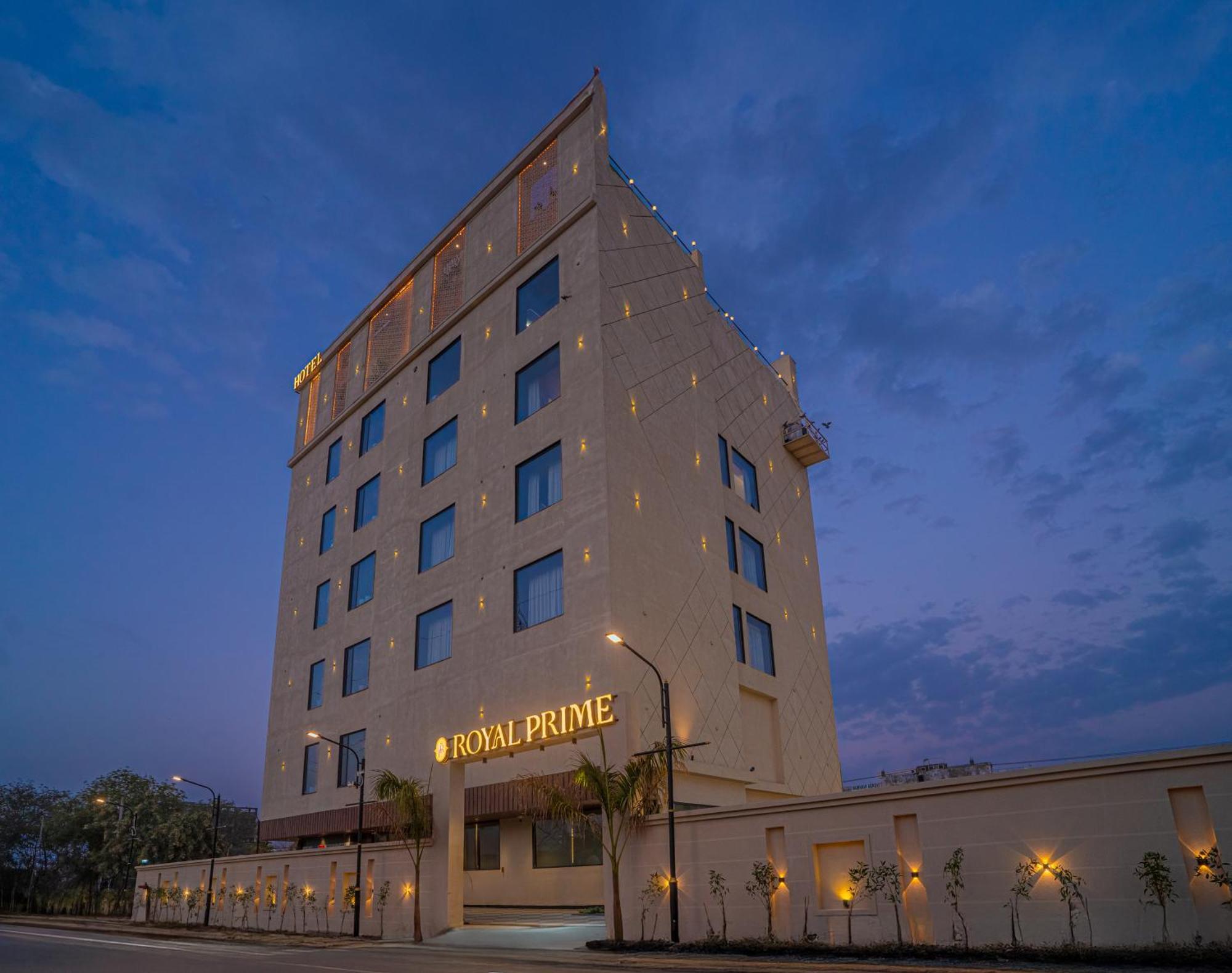 Hotel Royal Prime ชัยปุระ ภายนอก รูปภาพ